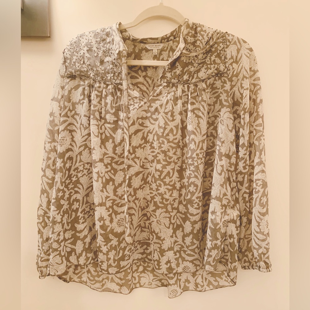 Grey Floral Blouse • Lucky Brand 🍀